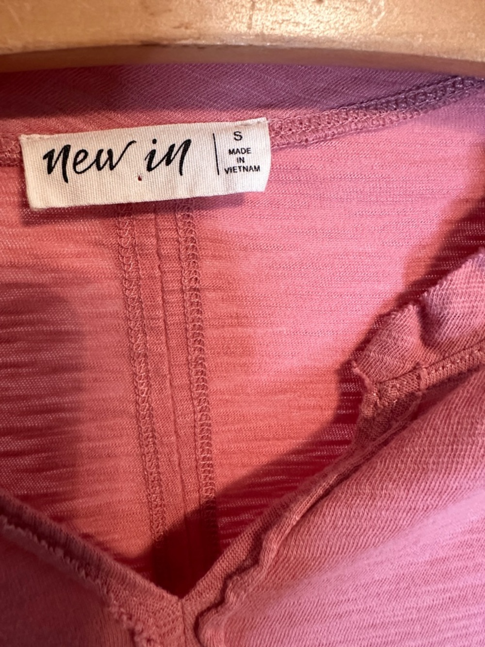 Relaxed V-Neck Short Sleeve Pocket Tee in Dusty Pink - Picture 3 of 14